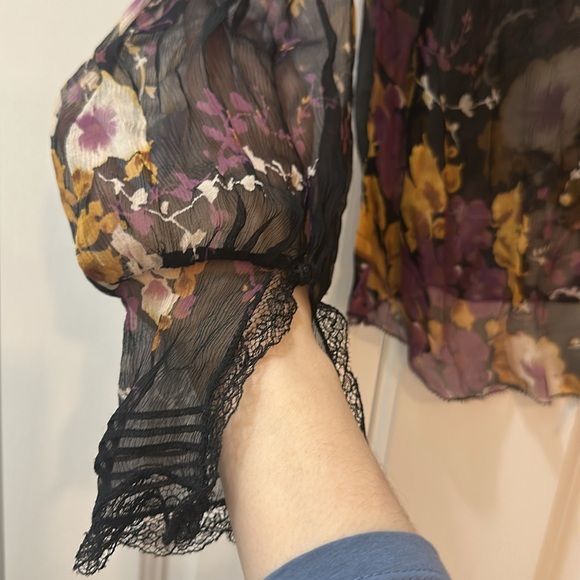 ELIE TAHARI Ruffled, Lace Sheer Blouse, Size SM - Picture 4 of 9